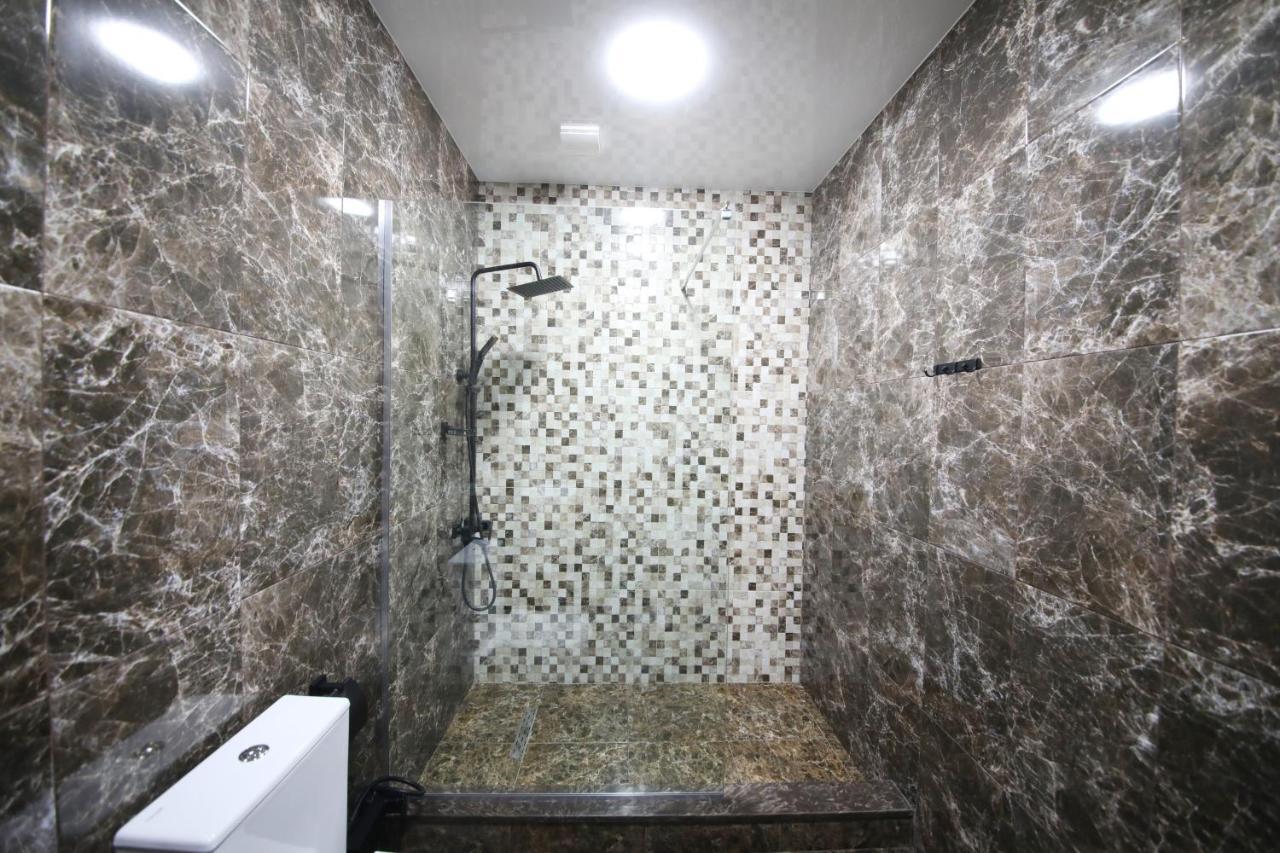 קוטאיסי Hotel Panoramic מראה חיצוני תמונה